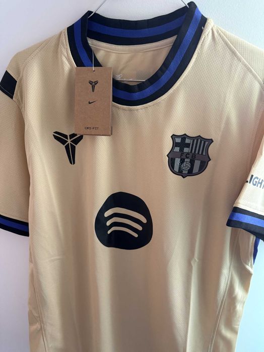 Tricou Barcelona away sezonul nou fotbal