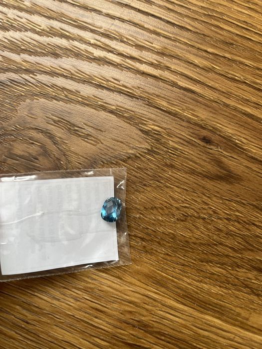 Topaz natural albastru