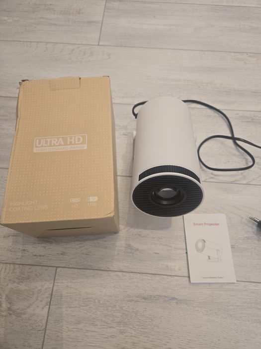 Videoproiector HD HY300