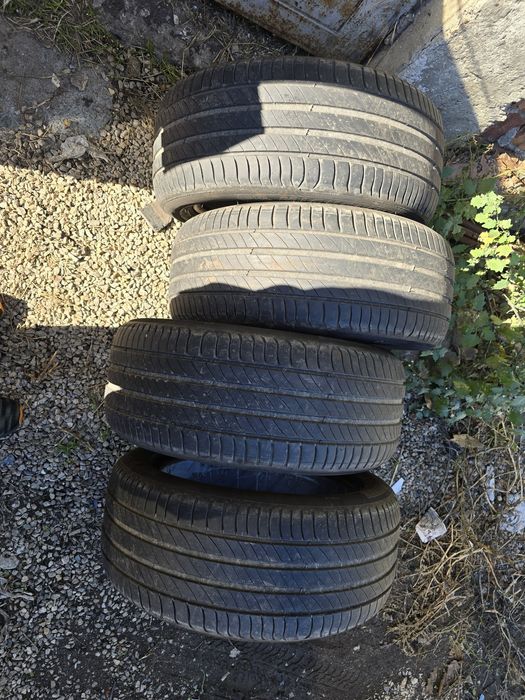 Anvelope vara 225 50 17
