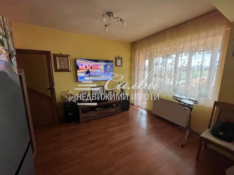 Продава се Етаж от къща в Шумен, Дивдядово - 98 кв.м за 1275 €/кв.м - Снимка #1