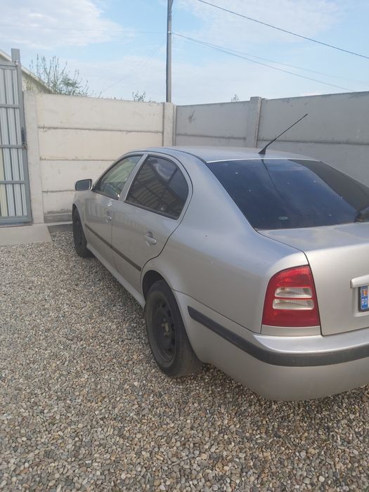 Vând Skoda Octavia