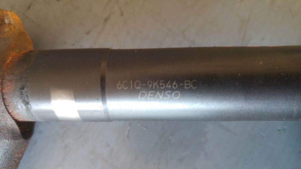 Injector 2,4 tdci h9fb ford transit connect 6c1q-9k546-bc