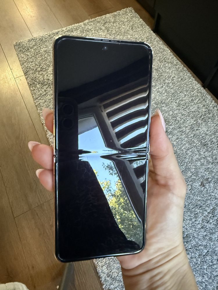 Samsung Galaxy Z Flip 4