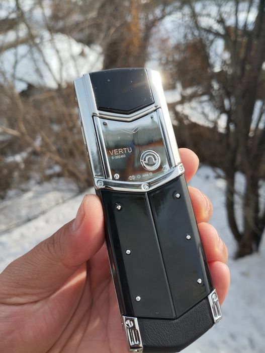 Vertu signature S модели