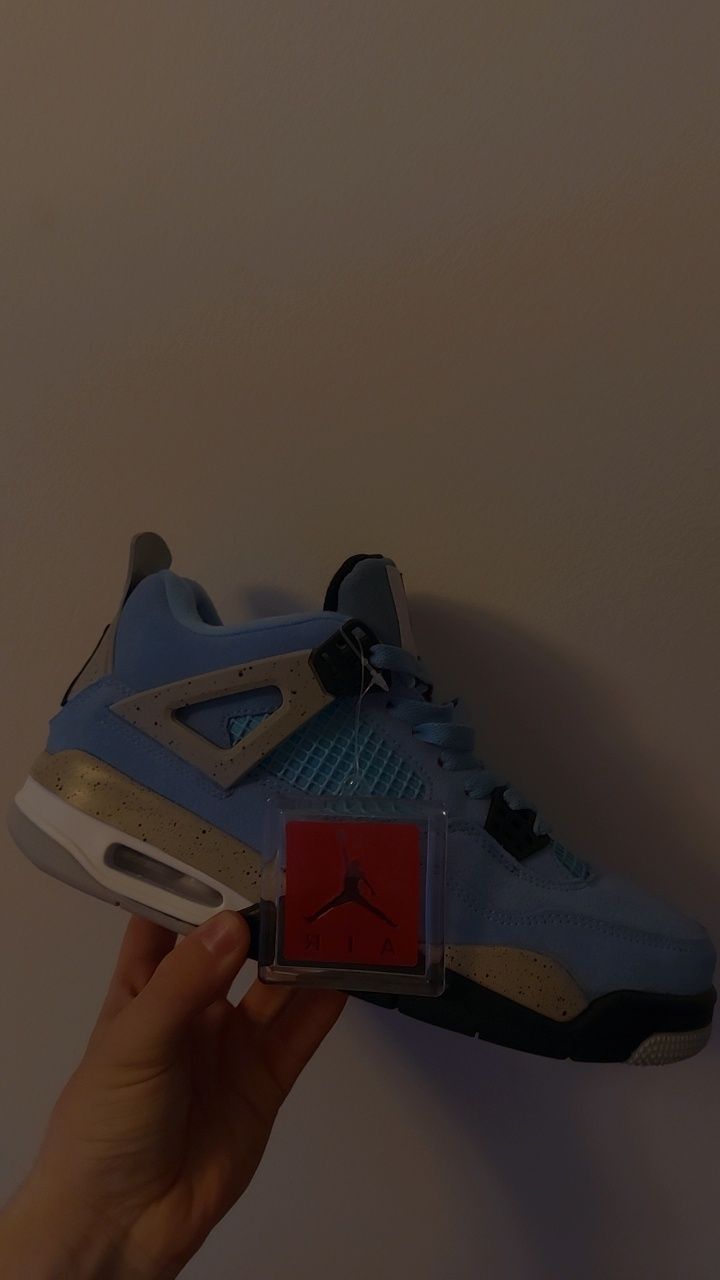 Jordan 4 university blue