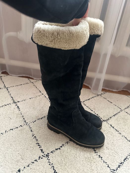 Две пары обуви на зиму