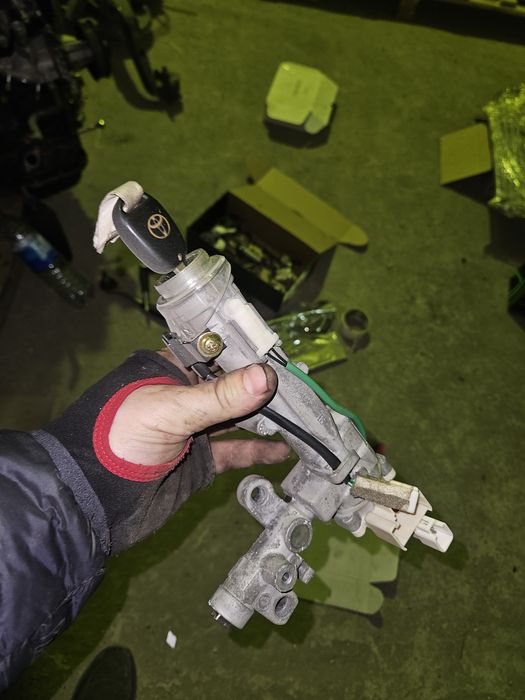 Продам замок зажигания aristo 161