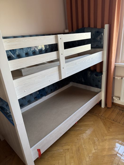 Продается двухяростная кровать