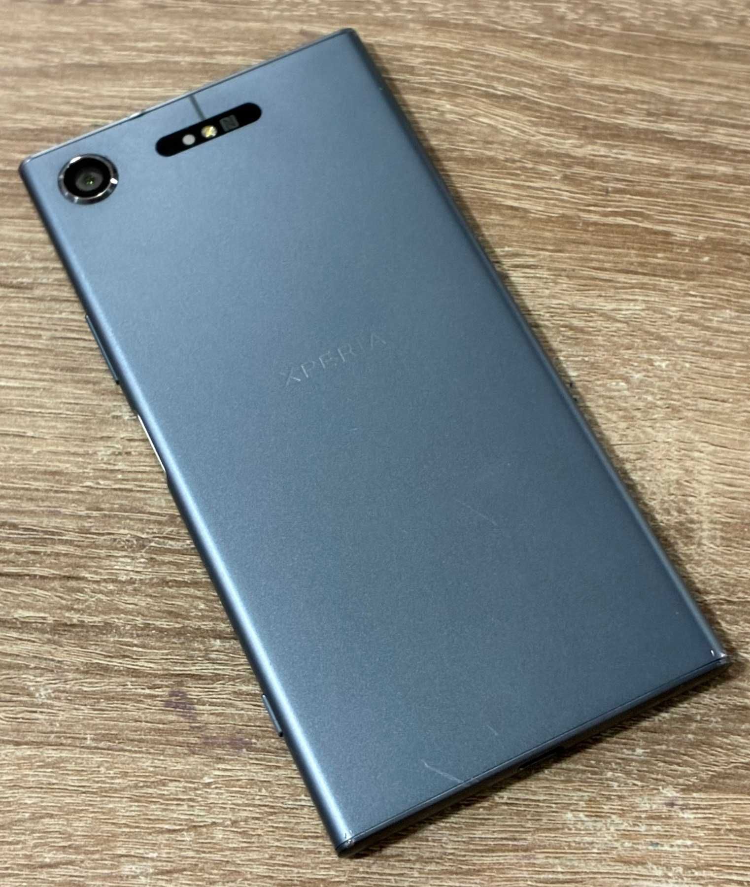 Продавам Sony Xperia XZ1 64/4 gb