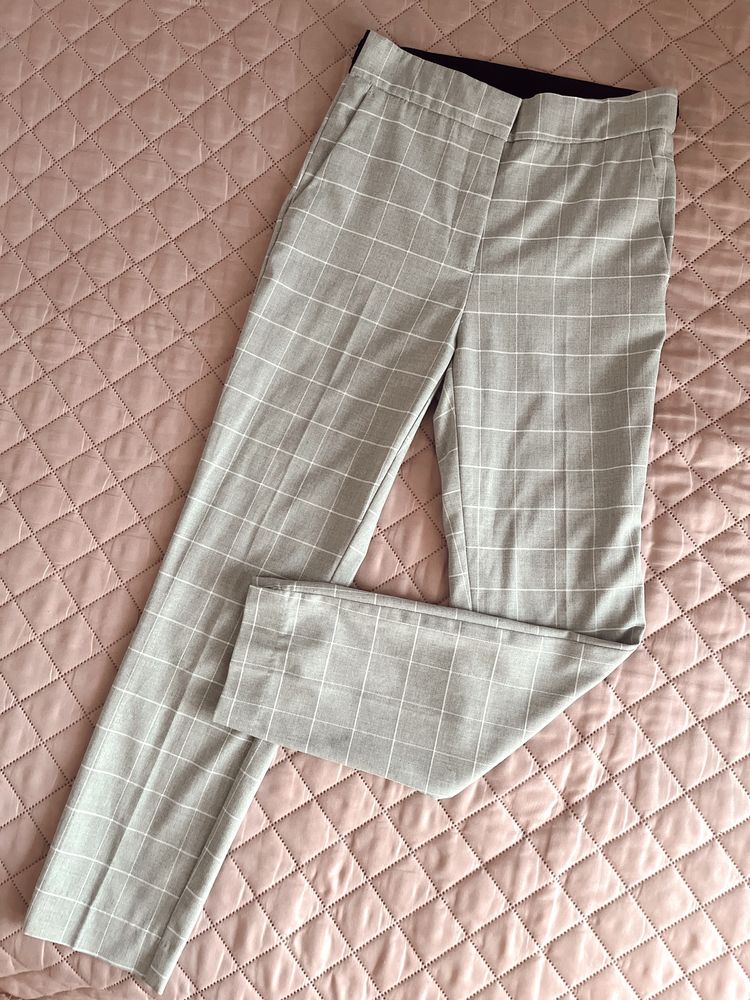 Pantaloni Zara în carouri
