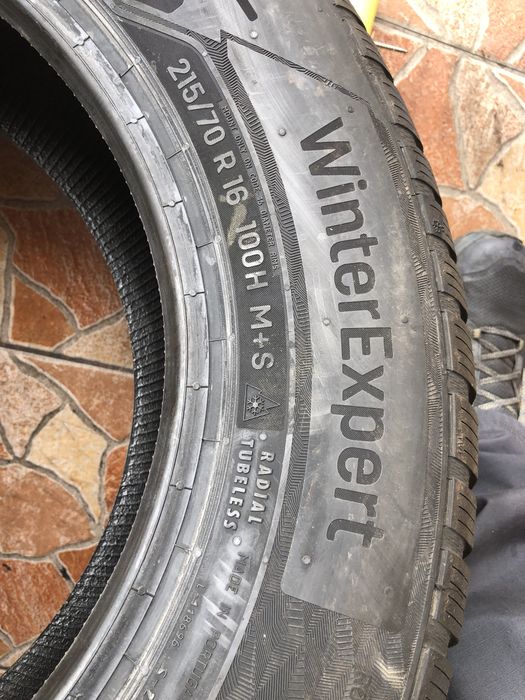 215 70 16 Uniroyal de iarna NOI