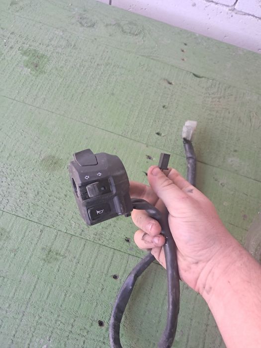 Vând piese yamaha yzf r125