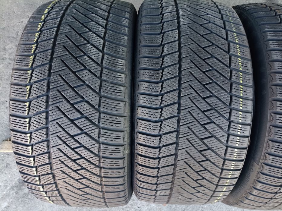 4 anvelope de iarna ca noi Continental 255/35 R19 dot 3717