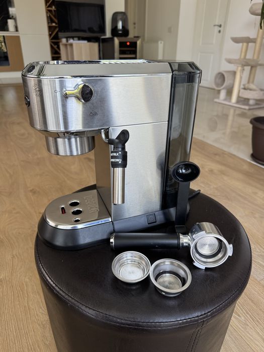 Vand Espressor De’Longhi Dedica Style