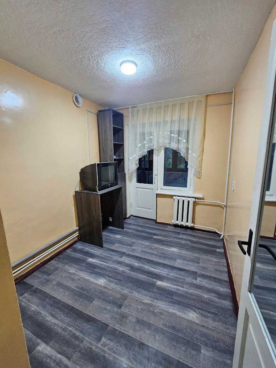 1 на комнатная квартира на 2 этаже 30кв/м, в Самарканде