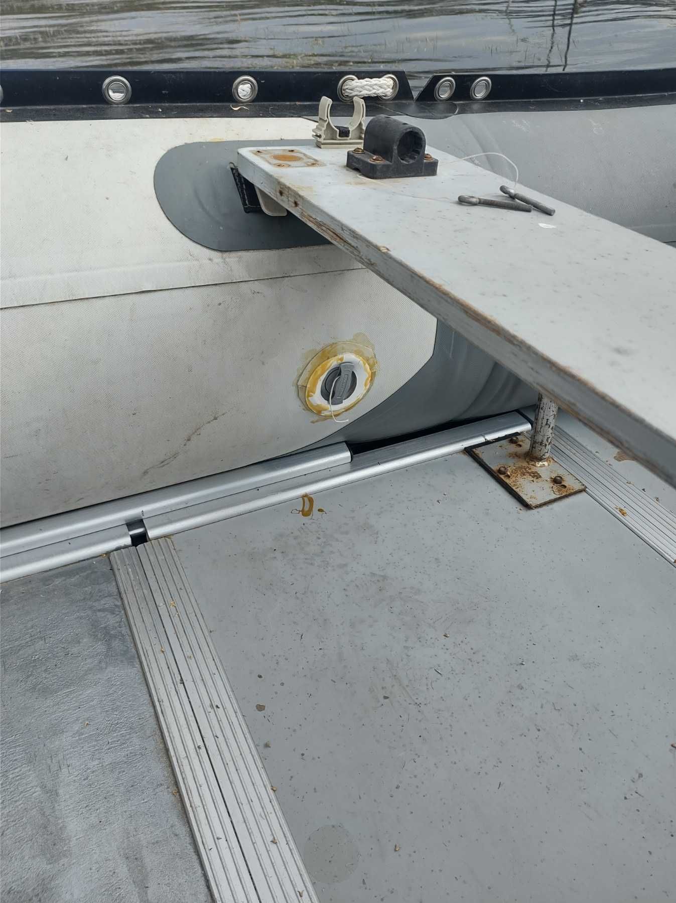 Надуваема лодка с твърдо дъно Line Winder320