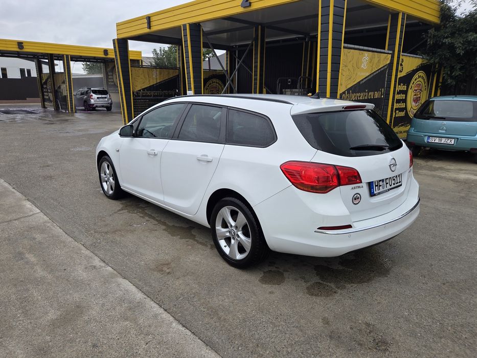 Opel astra j an 2015 motor 1.6 euro 6