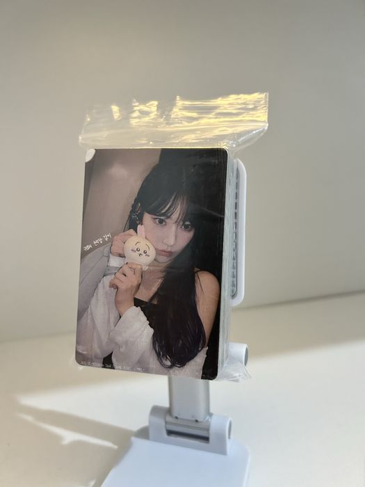 продаю ломо карты с Ле Ссерафим 50+ штук