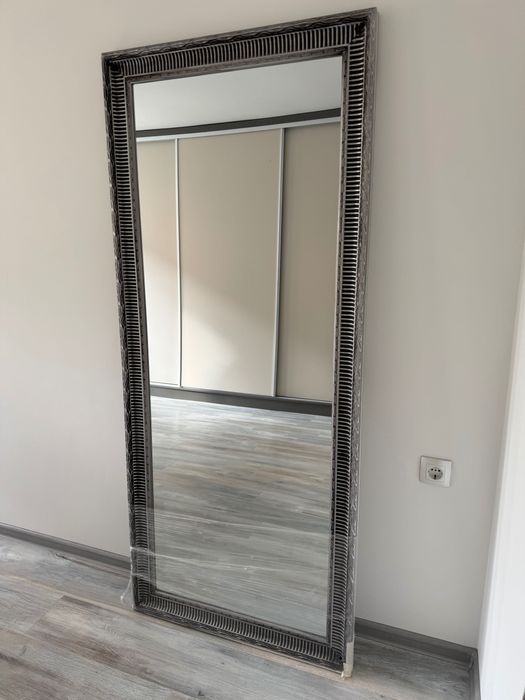 Чисто ново огледало