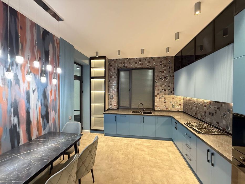 Евродом , ул.Глинка , вторая линия от дороги