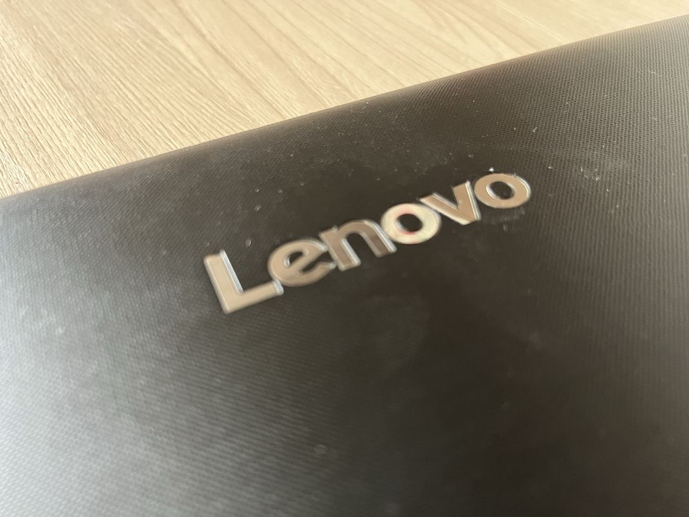 Ноутбук Lenova продается