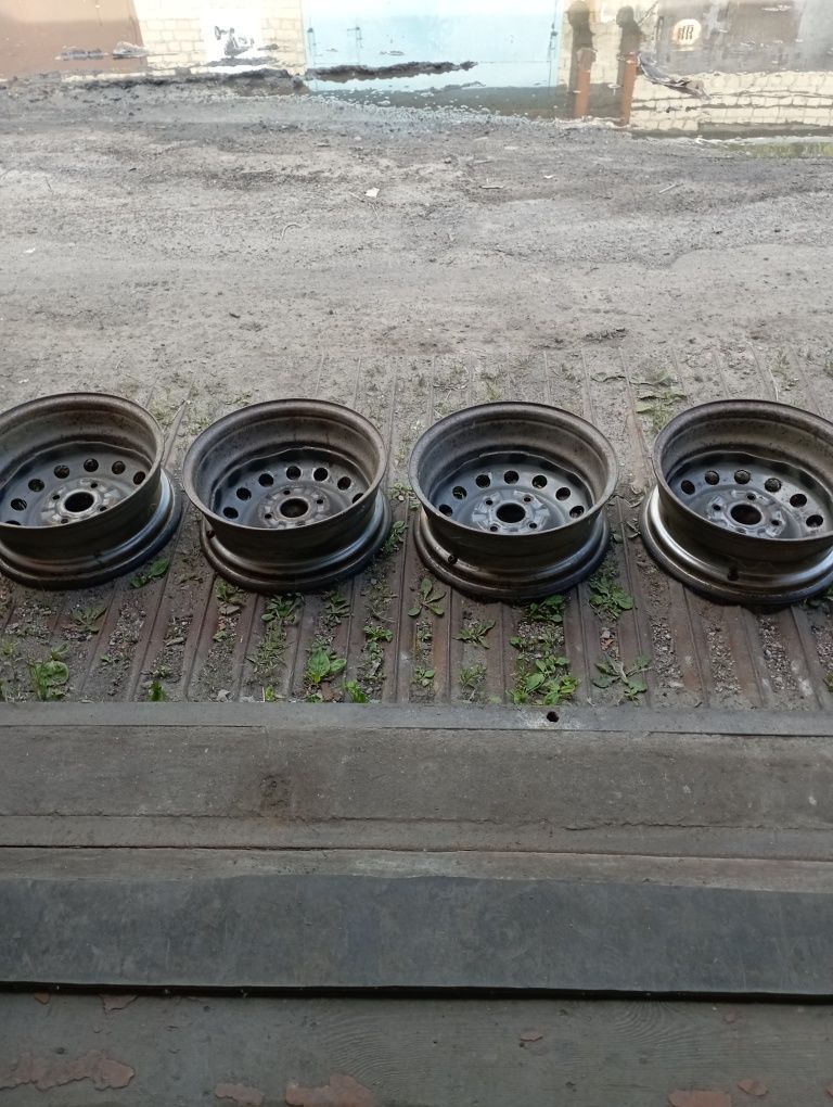 Диски от Мистубиси Галант R 15. 4*113,4