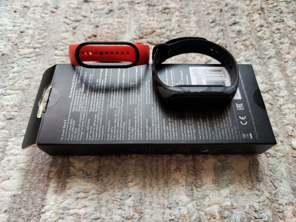 Фитнес браслет  Xiaomi Mi Smart Band 6
