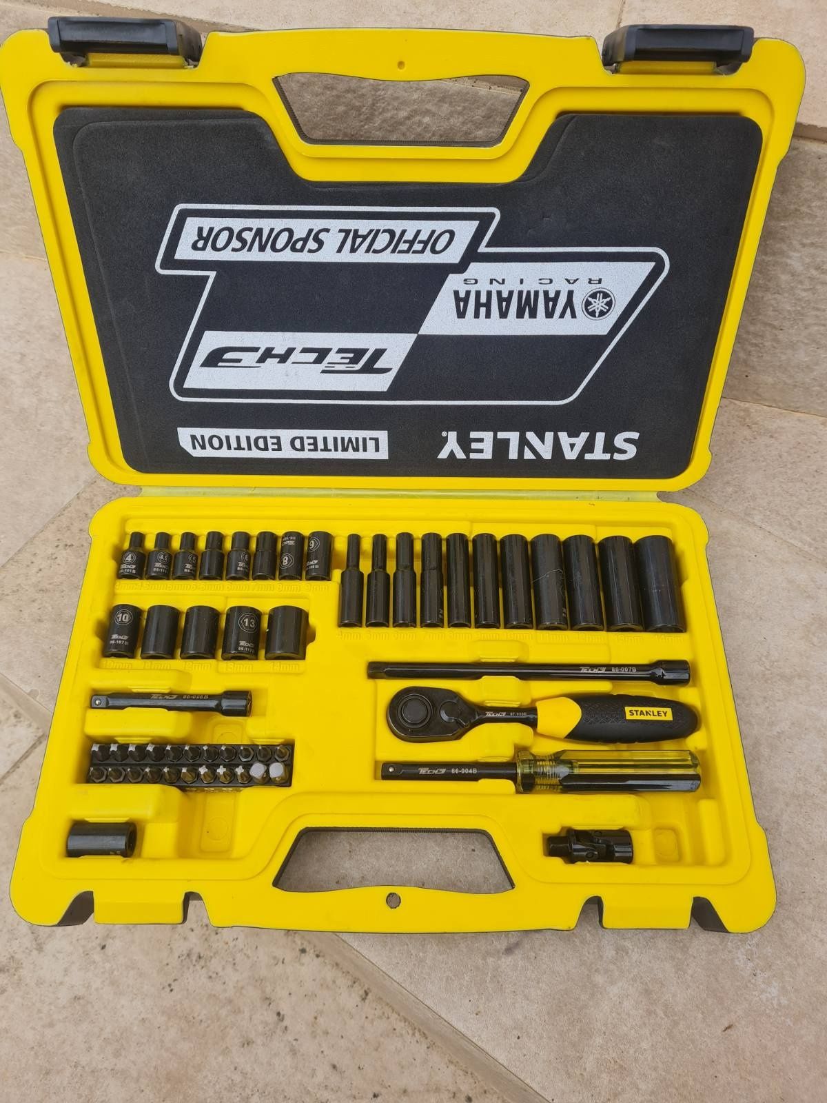 Комплект гедоре  STENLEY STSH0-72653 Tech 3  66 части