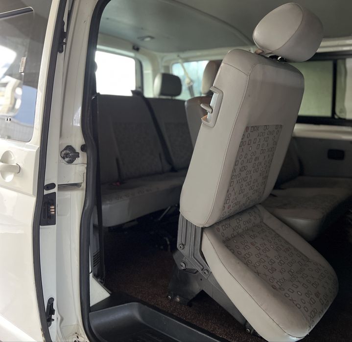 Volkswagen Transporter T5 – 2007 - 9 Locuri