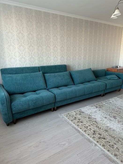 Продам диван размер 4,2 м