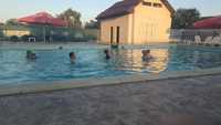 Vând casa munteni  cu piscina