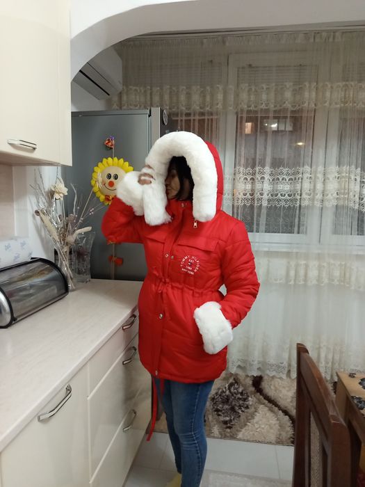 Дамско яке на том