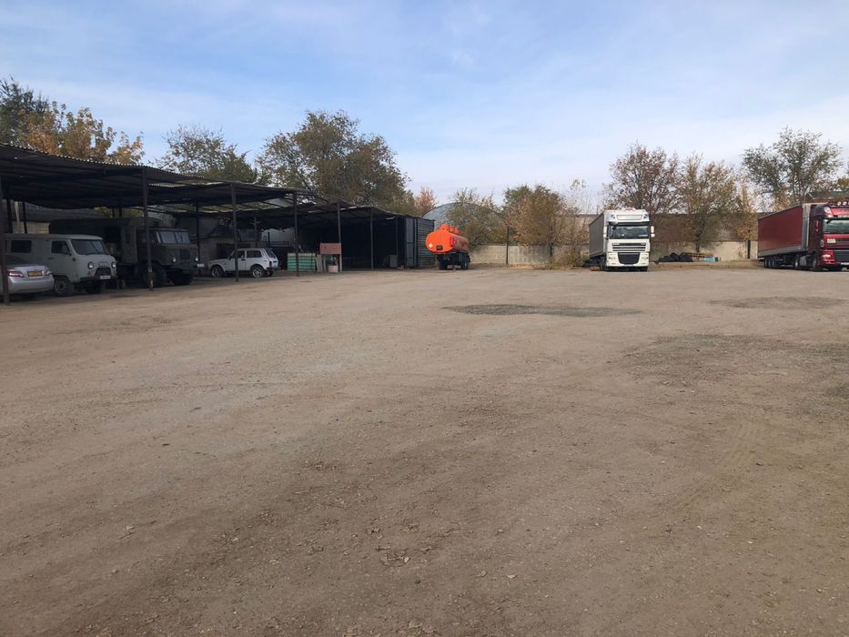 Стоянка для грузовых машин