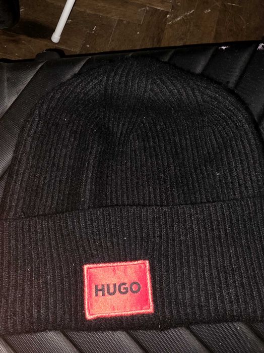Зимна шапка на Hugo boss унисекс