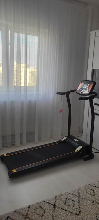 Banda de alergat electrica FitTronic T1001 Black - Orange