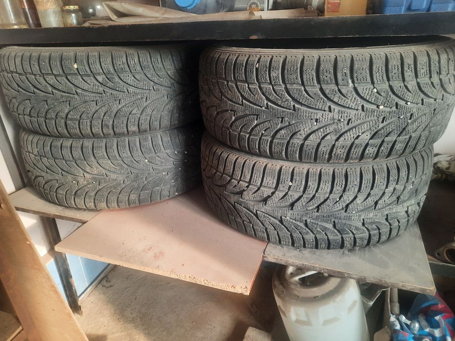 Шины  R18x235x55