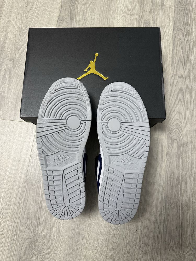 Air Jordan 1 Mid