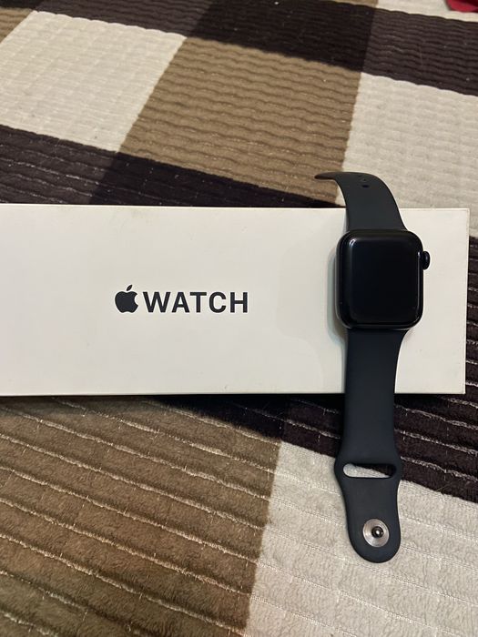 Продам Apple watch se