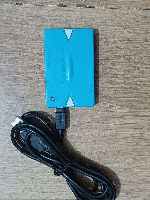 Cititoare carduri memorie SD, MICRO SD, CF, MS
Pretul este pentru o bu