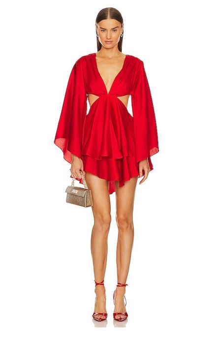 Червена рокля перфектна