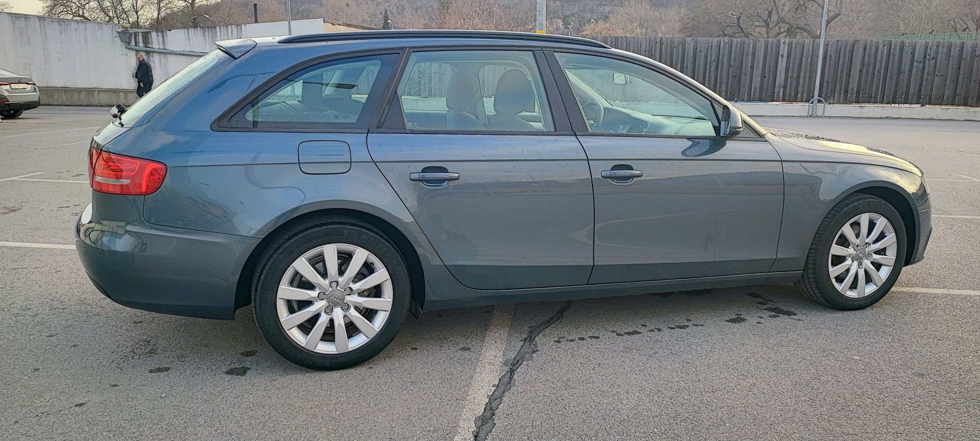 Audi A4 b8 2.0 TDI 143