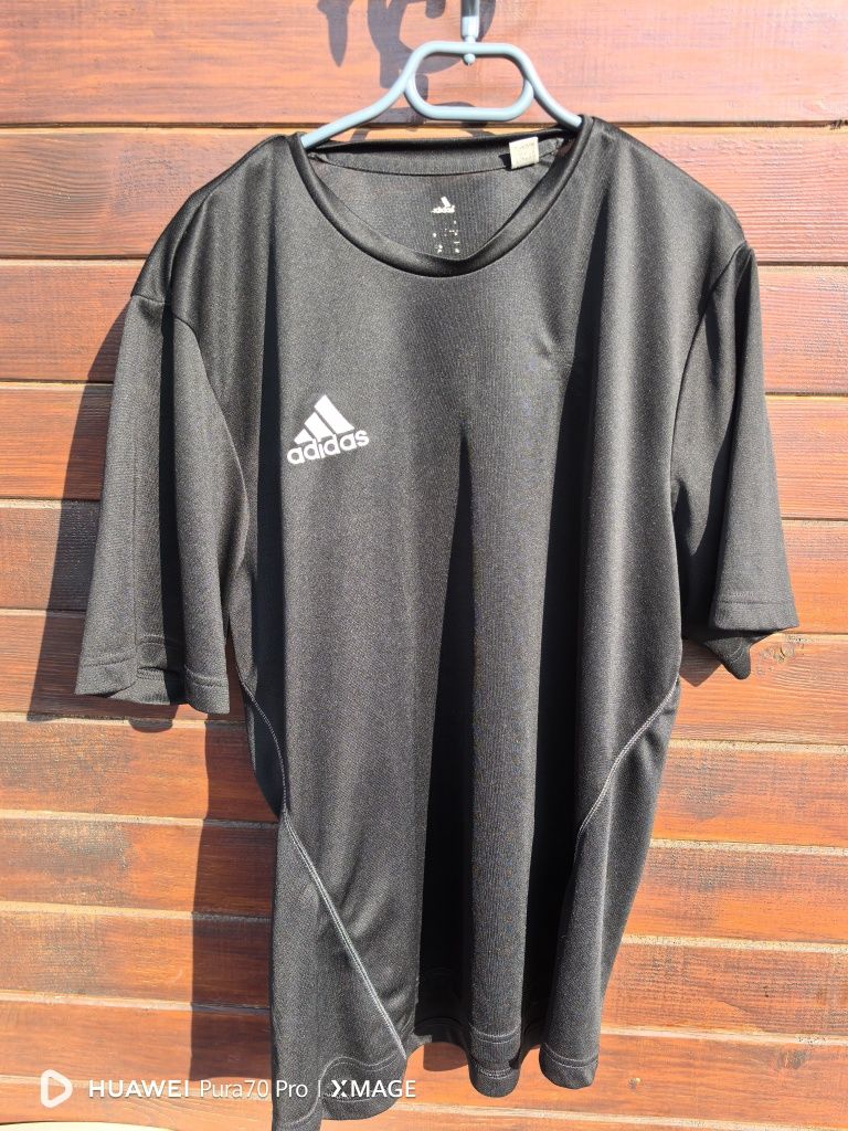 Страхотна мъжка тениска Adidas XL размер
