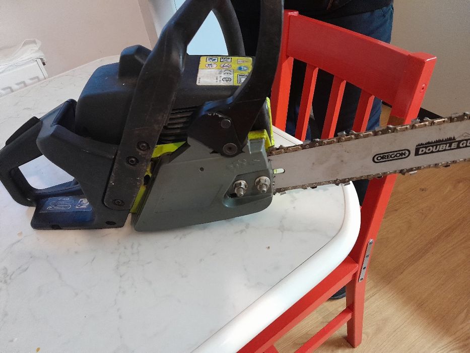 Motoferastrau poulan 38 cm