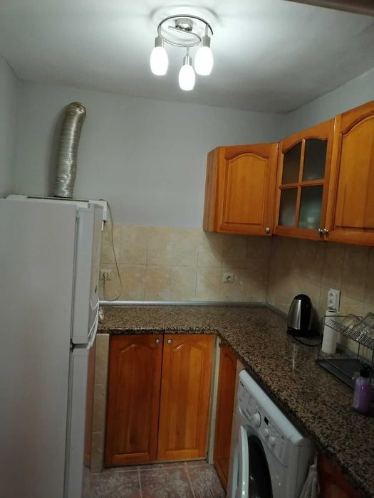 Дава се под наем Двустаен апартамент в Бургас, Братя Миладинови - 80 кв.м за 375 € - Снимка #2