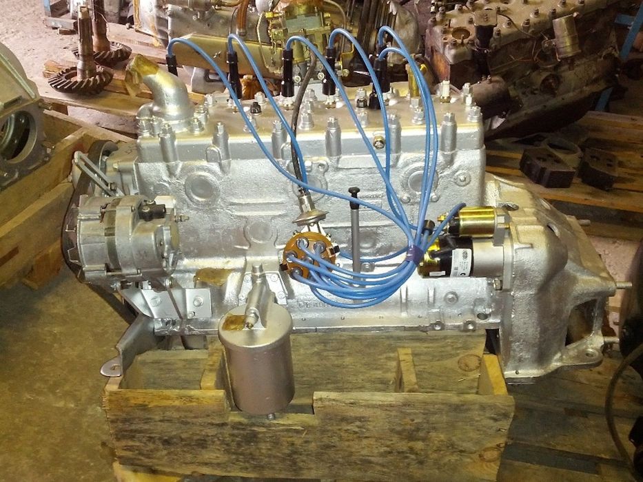 Продам двигатель газ 52 в хорошем состоянии