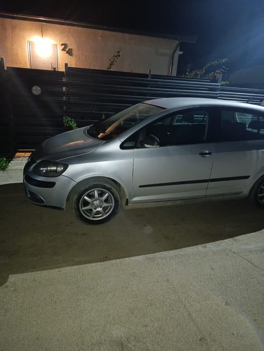 Vând golf 5 plus dsg