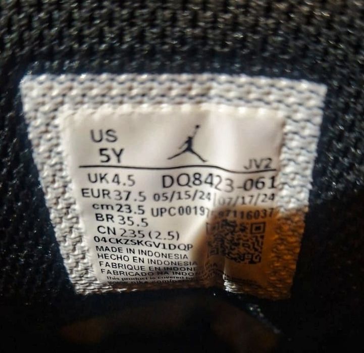 AIR Jordan 1Mid Sneakers 37.5