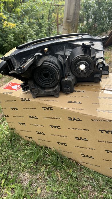 Фарове Toyota Rav 4 2006