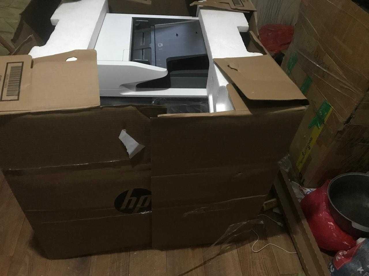 Цветное МФУ HP Color LaserJet Enterprise MFP M776dn